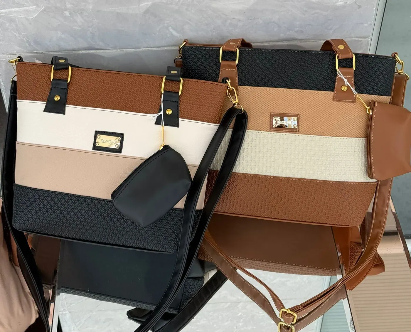 Cartera Franjas Pequeñas, foto 2 de 3